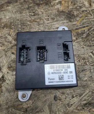 Mercedes-Benz E W211 Comfort/convenience module 2115452132 20071235