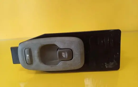 Volvo V70 Electric window control switch