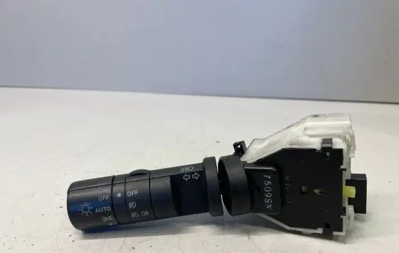 Nissan Qashqai Indicator stalk 7509SN 14425