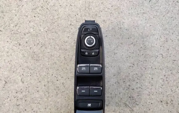 Subaru XV II Electric window control switch 83071FL07002 83071FL070