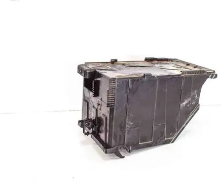 Battery box tray