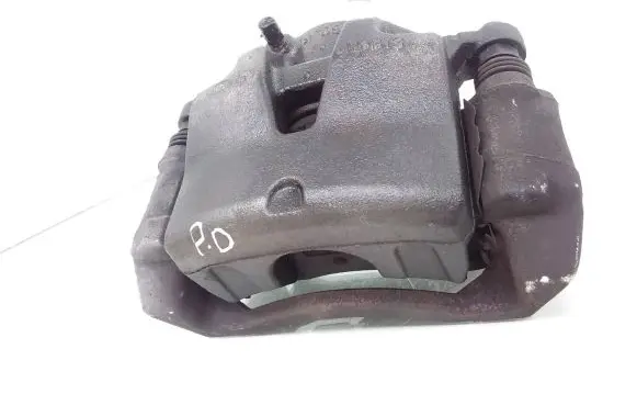 Hyundai Tucson TL Front brake caliper