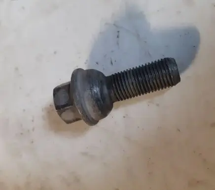 Volkswagen Crafter Nuts/bolts 1VNT2EUR