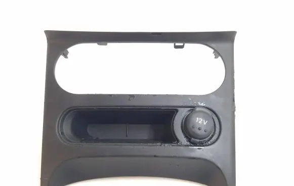 Nissan Qashqai Climate control/heater control trim P10450A77500