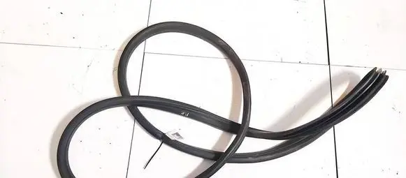 Opel Meriva A Rubber seal front coupe door 