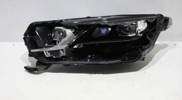 Skoda Octavia Mk4 Headlight/headlamp 5E4941015A 0301118233AB LE18A6419