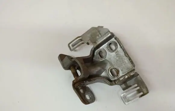 Chrysler Grand Voyager IV Rear door lower hinge 