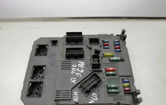 Peugeot 206 Comfort/convenience module 9649627880
