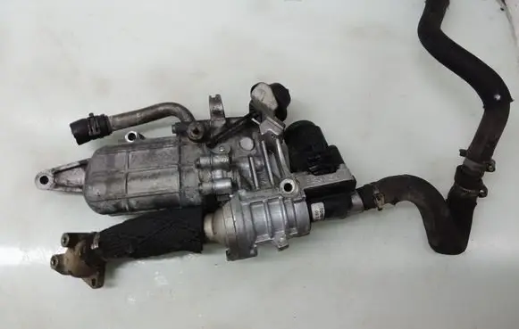 Citroen C5 EGR valve cooler 9U3Q9U438DA