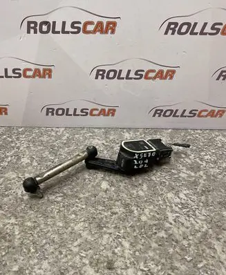 Headlight/headlamp level sensor