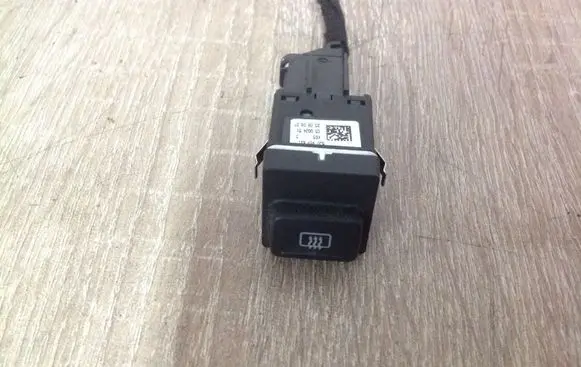 Skoda Fabia Mk2 (5J) Windscreen/window heater switch 5J0959621