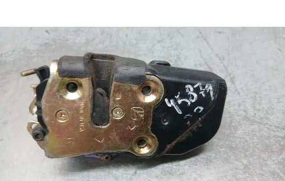 Chevrolet PT Cruiser Front door lock