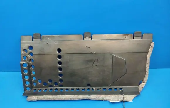 Mercedes-Benz S W220 Dashboard lower bottom trim panel 2206801039