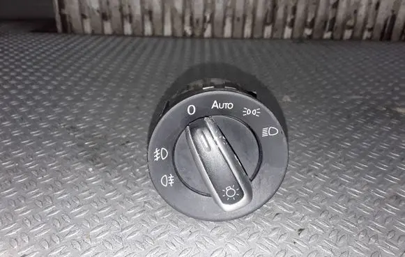 Volkswagen PASSAT B7 USA Light switch