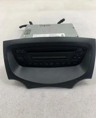 Ford Ka Radio/CD/DVD/GPS head unit 7354765220 28223222 B420