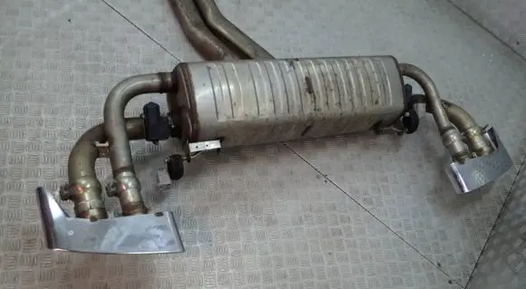 Bentley Bentayga Rear muffler/silencer tail pipe 