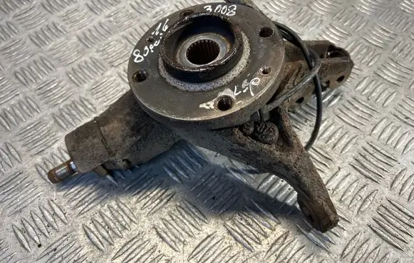 Peugeot 3008 I Front wheel hub spindle knuckle