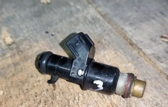 Honda CR-Z Fuel injector AD10