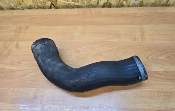 Volvo V70 Intercooler hose/pipe 31293511