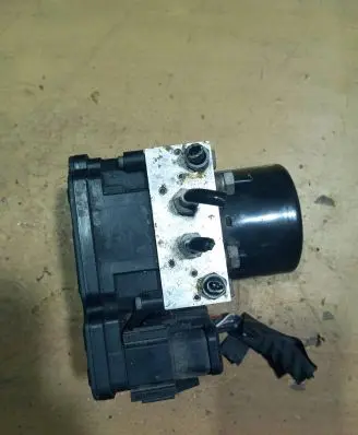 Volvo V40 ABS Pump 31423315 A426G 10021210094