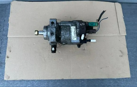Hyundai Terracan Fuel injection high pressure pump 331004X500