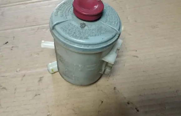 Honda CR-V Power steering fluid tank/reservoir