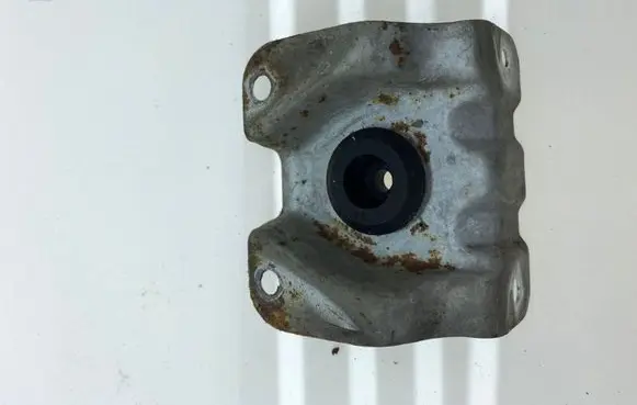 Subaru Outback Radiator mount bracket 45124AG01A 45135FE000