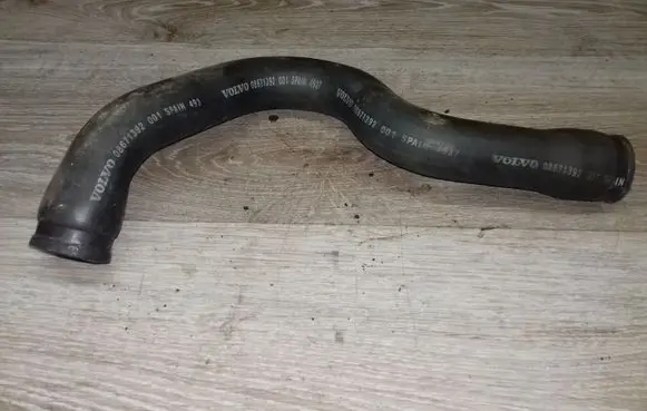 Volvo S80 Engine coolant pipe/hose 08671392