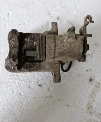 Volkswagen Golf V Rear brake cylinder 