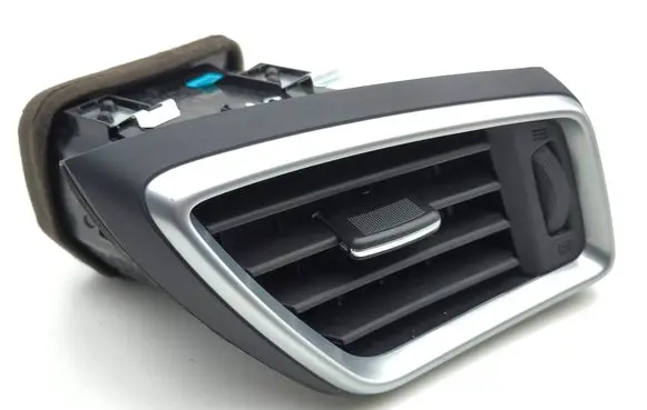 Nissan Qashqai Dashboard side air vent grill/cover trim 30490027