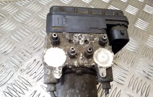 Toyota RAV 4 (XA20) ABS Pump 4451042080 8954142050 1338000020