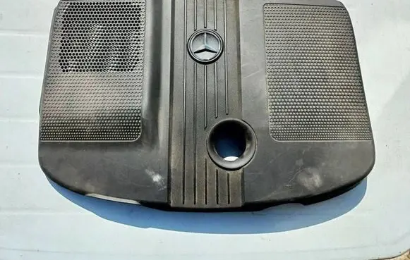 Mercedes-Benz E W212 Engine cover (trim) A6510102167