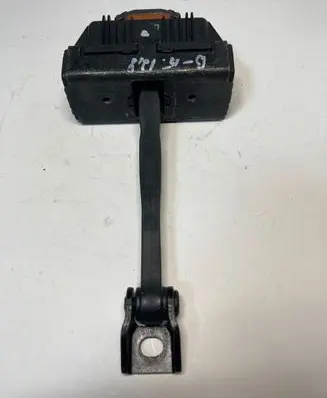 BMW 5 E60 E61 Front door check strap stopper 7176804