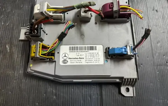 Mercedes-Benz C W205 SAM control unit A2059008139 A2059019519