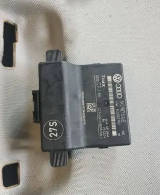 Volkswagen PASSAT B7 Gateway control module 1K0907530E 0325 1K0907951