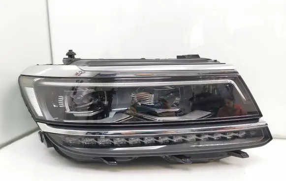 Volkswagen Tiguan Headlight/headlamp 5NB941082D 030110123608