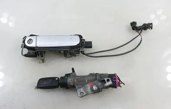 Audi A3 S3 8L Ignition lock 4B0905851G