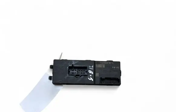 Volkswagen Tiguan Tailgate/trunk control unit/module 5Q0959107S 5Q0959107J