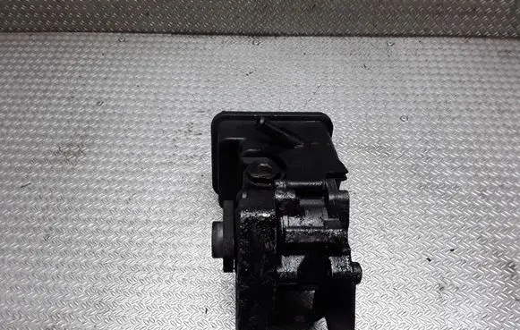 BMW 5 E39 Power steering pump 2247556