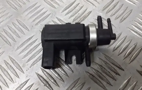 Seat Cordoba (6L) Valve vacuum 1J0906627