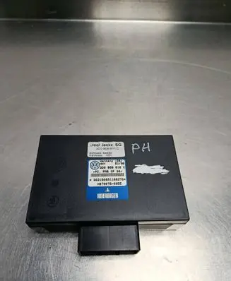 Tailgate/trunk control unit/module