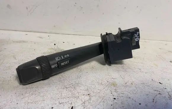 Volvo V70 Indicator stalk 9496807