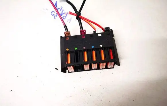 Mercedes-Benz E W211 Fuse box set 013948371 0-1394837-1