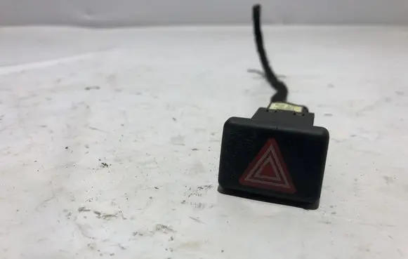 Audi A4 S4 B7 8E 8H Hazard light switch