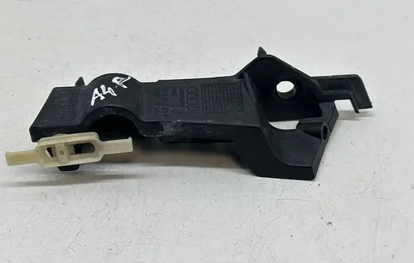 Audi A4 S4 B8 8K Front bumper mounting bracket 8K0807284