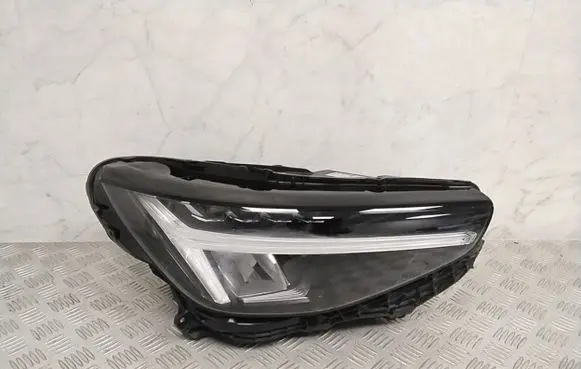 Volvo XC40 Headlight/headlamp 32338909