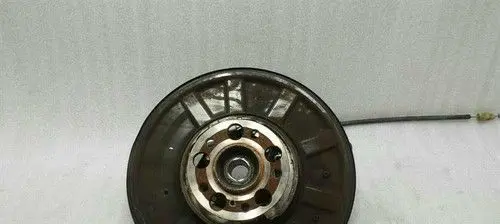 Mercedes-Benz E W212 Rear wheel hub A2043500741
