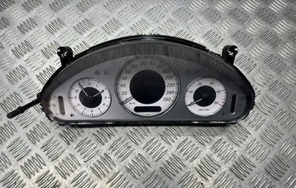 Mercedes-Benz E W211 Speedometer (instrument cluster) A2115405711 110080250015