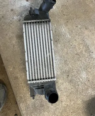 Citroen C5 Intercooler radiator 9645682880