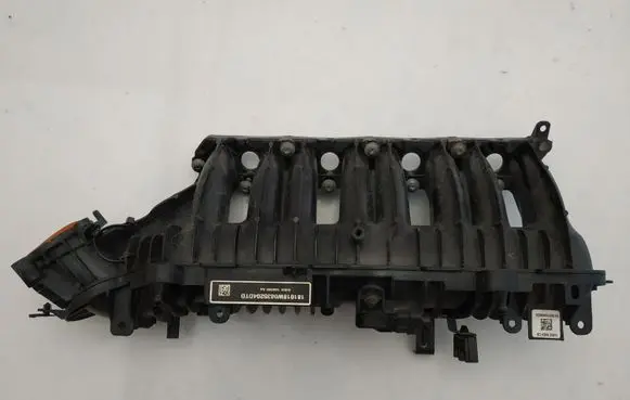 Land Rover Discovery Sport Intake manifold G4D39424CB